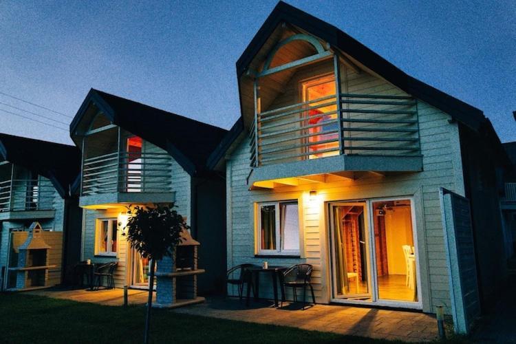 Holiday Resort, ウストロニエ・モルスキエ エクステリア 写真